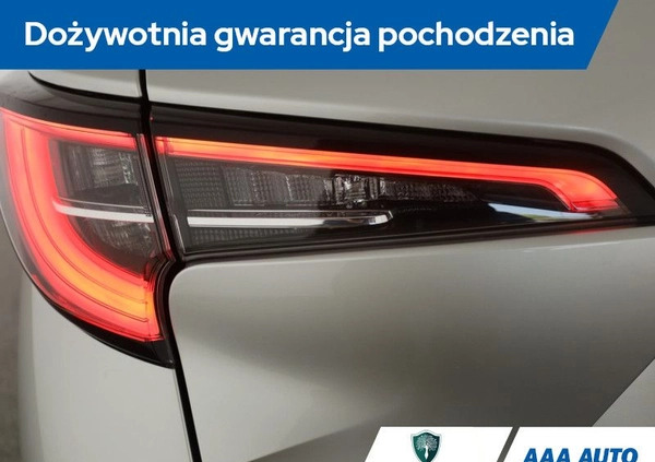 Toyota Corolla cena 73000 przebieg: 133542, rok produkcji 2019 z Bieruń małe 254